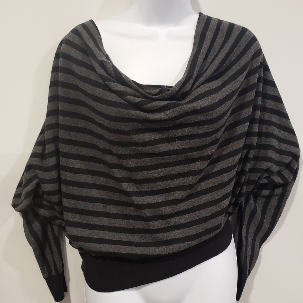 ✨️Converse One Star Medium Women's Top
